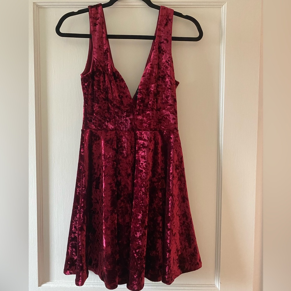 Lulus This Night Burgundy Velvet‎ Backless Mini Skater Dress - Size M